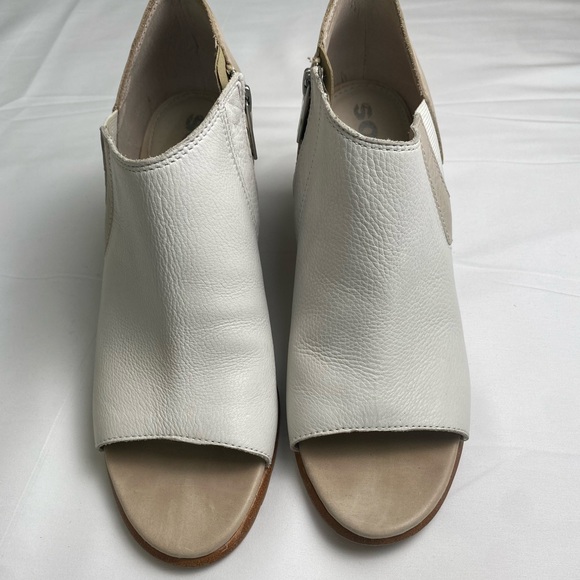 Sorel Nadia Ankle Peep Toe Booties in Woman’s size 8.5 - Picture 9 of 10